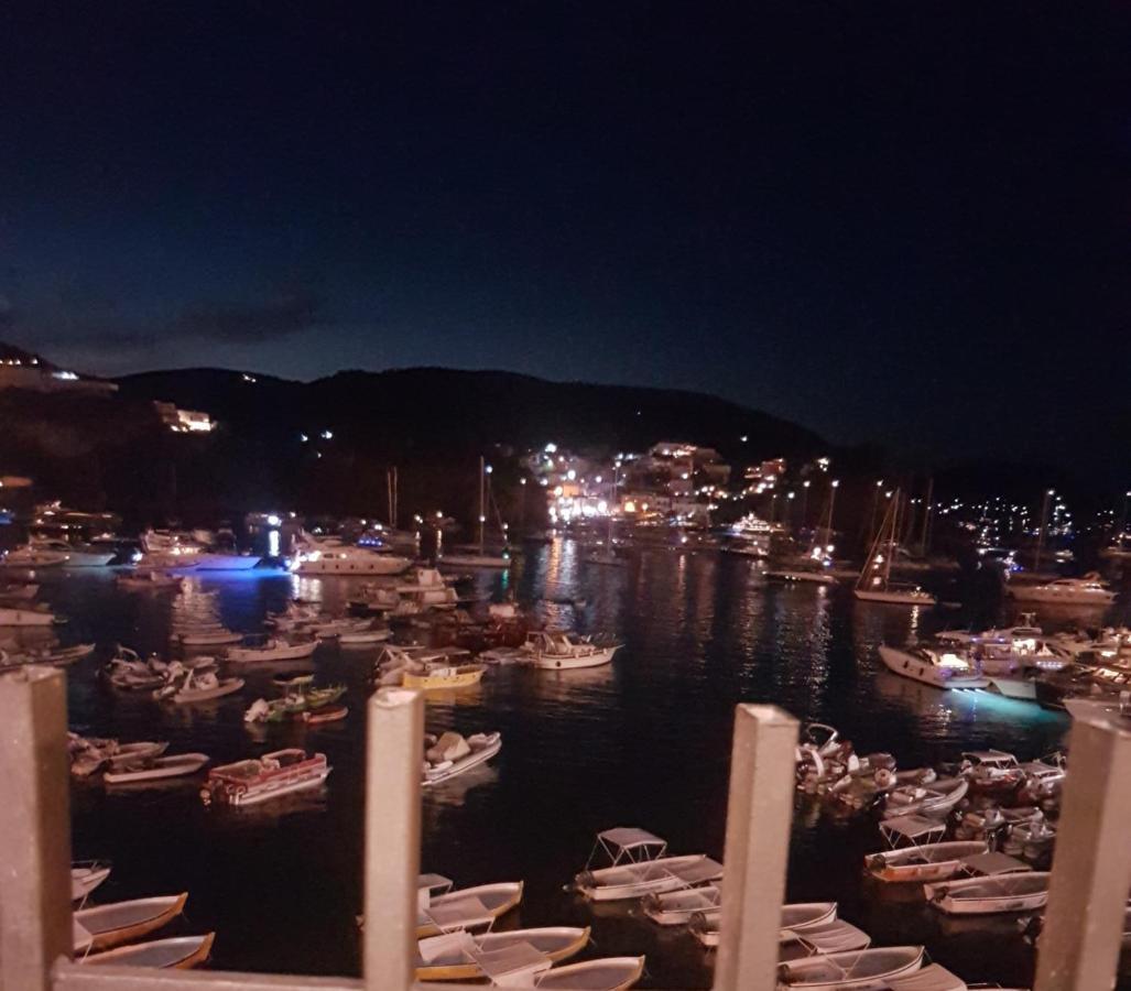 Hotel La Baia Понца Екстер'єр фото