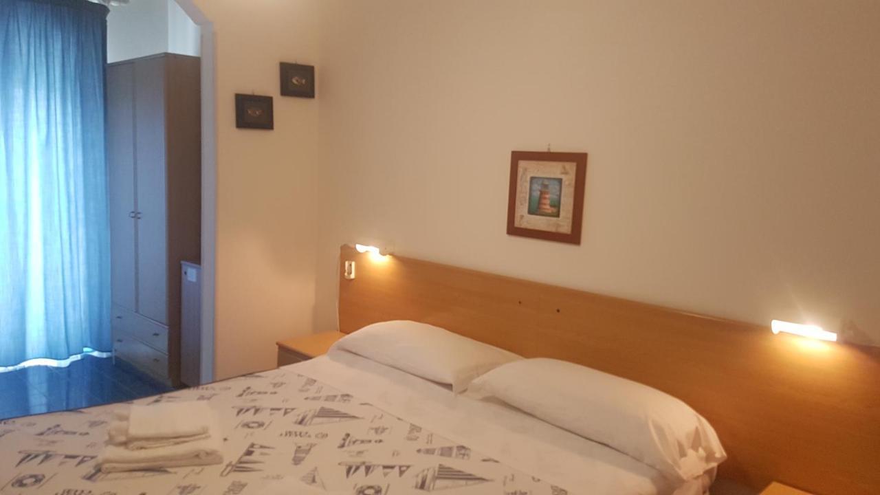 Hotel La Baia Понца Екстер'єр фото