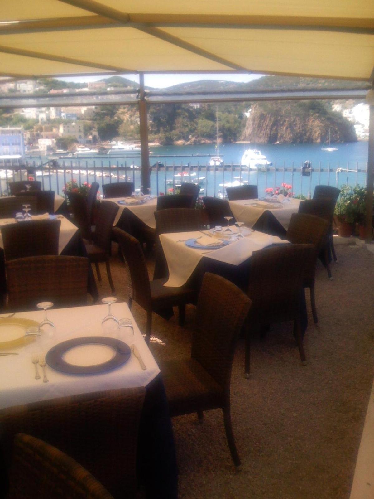 Hotel La Baia Понца Екстер'єр фото