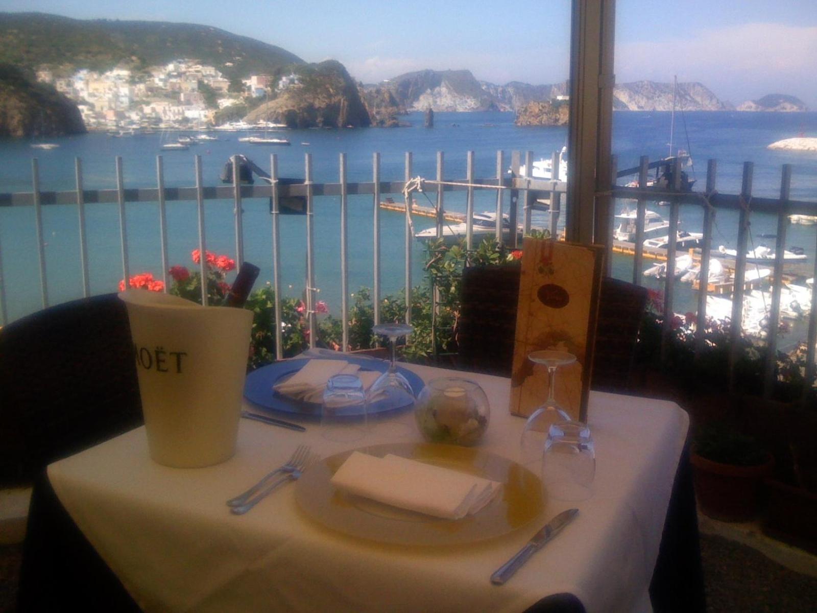 Hotel La Baia Понца Екстер'єр фото