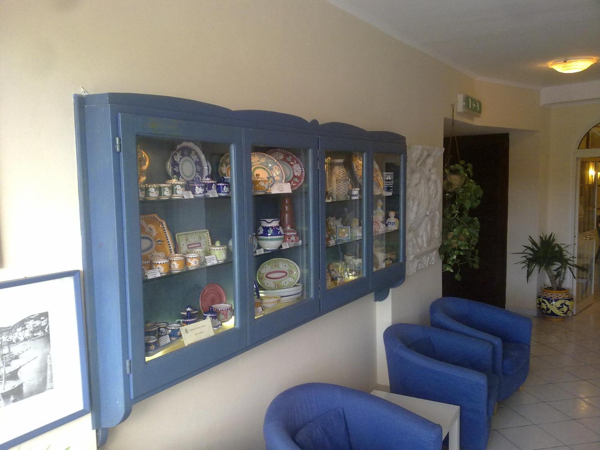 Hotel La Baia Понца Екстер'єр фото