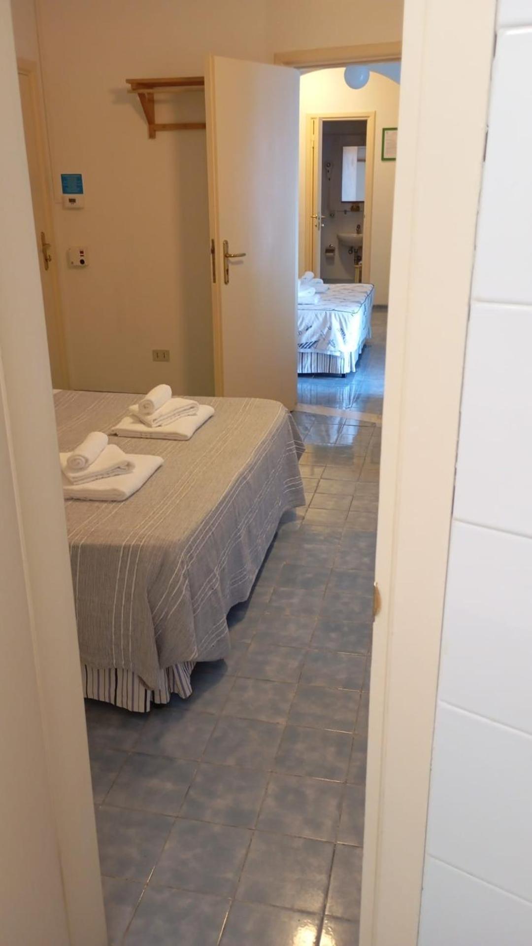 Hotel La Baia Понца Екстер'єр фото