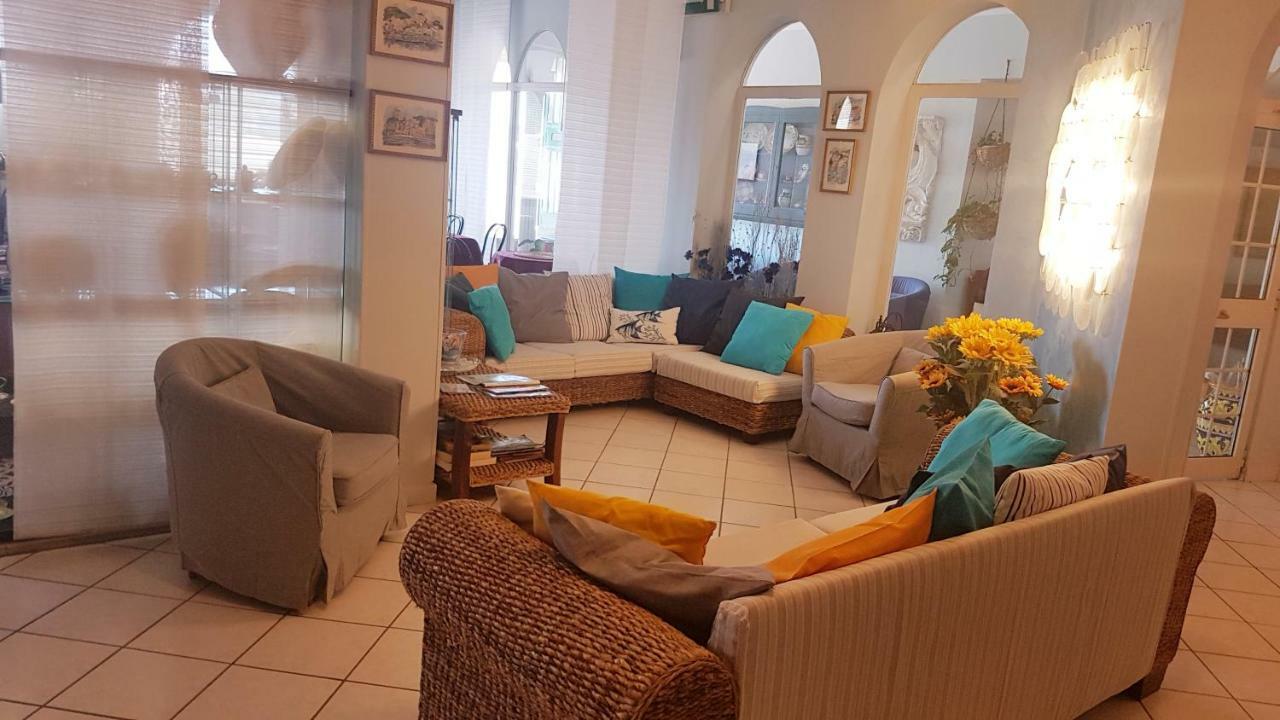 Hotel La Baia Понца Екстер'єр фото